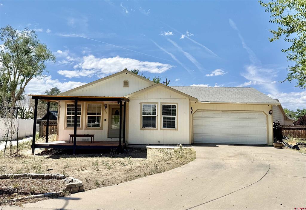 971 Yorkshire Court Property Photo 1