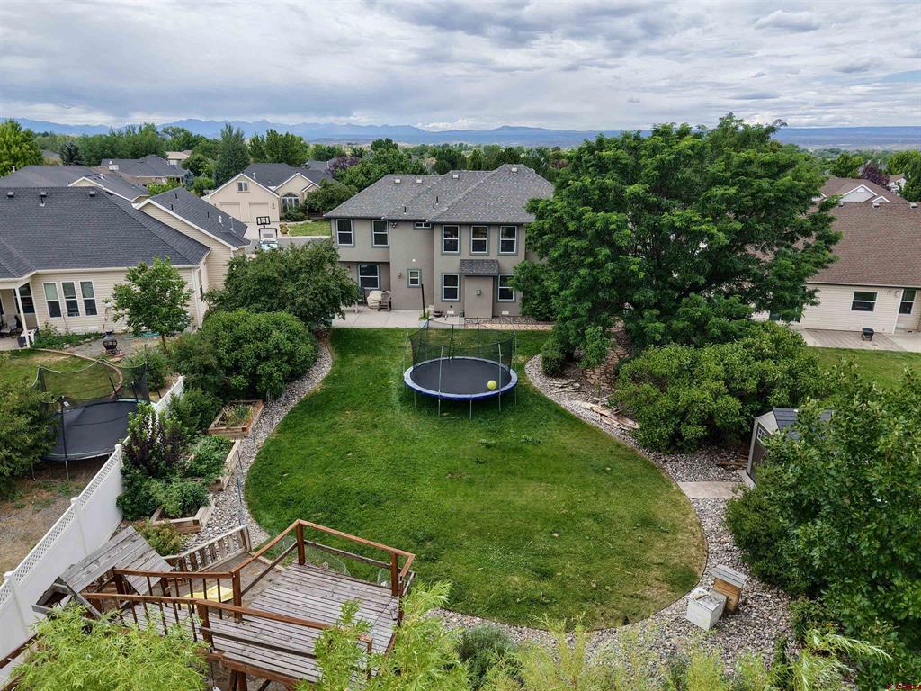 2941 N Lost Creek Road Property Photo 4