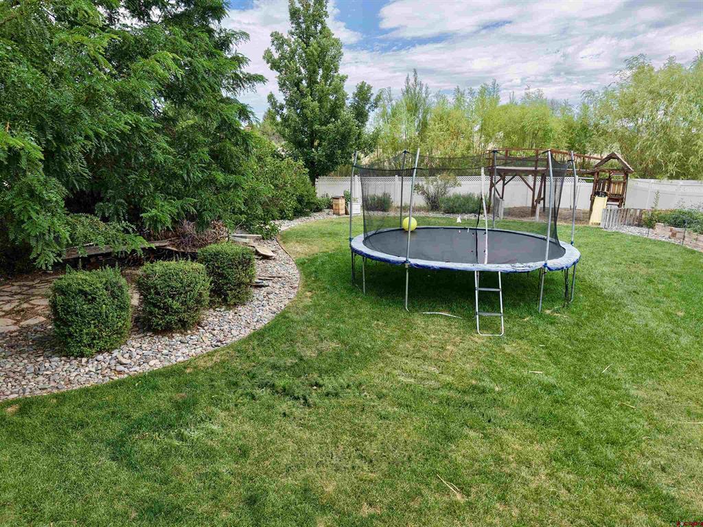 2941 N Lost Creek Road Property Photo 5