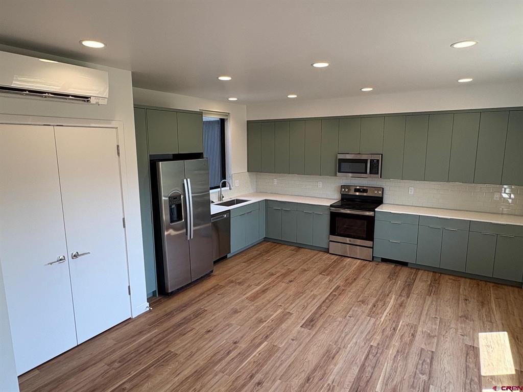 733 Zeligman Property Photo 10