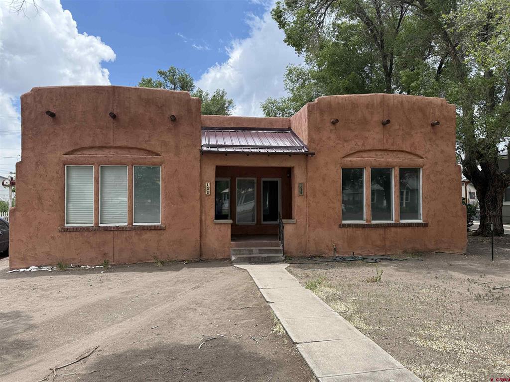 134 W 3rd Street Property Photo 1