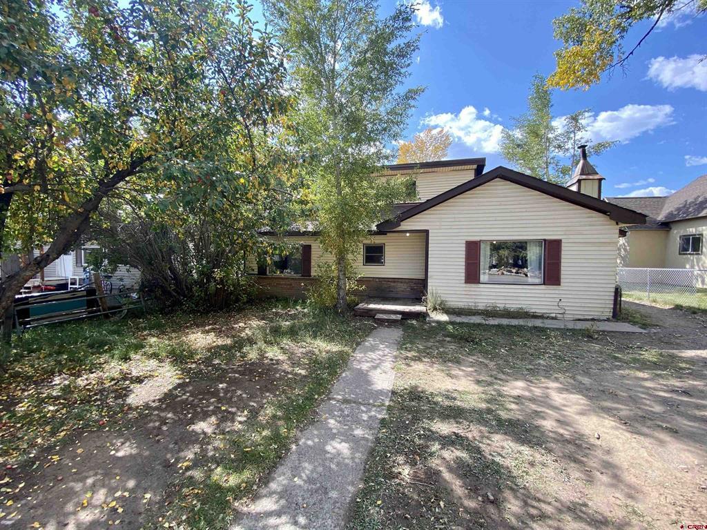215 S 7th Street Property Photo 1
