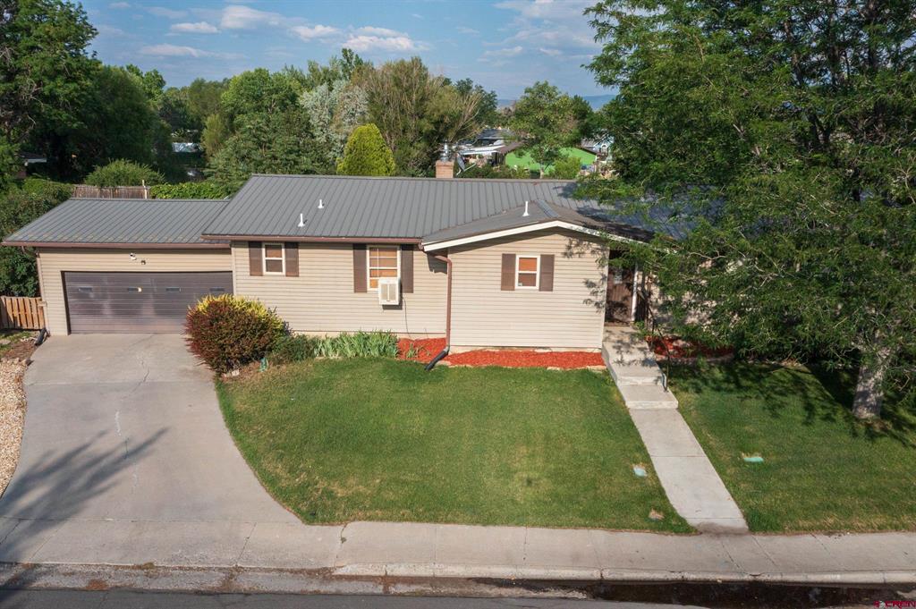 119 Akard Avenue Property Photo 1