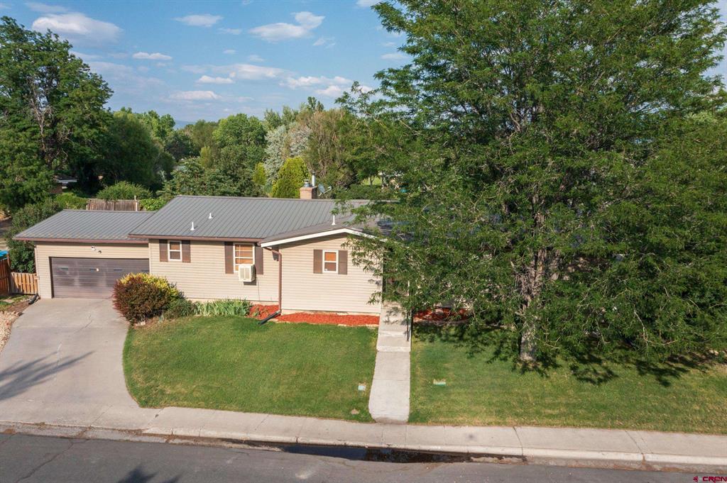 119 Akard Avenue Property Photo 39