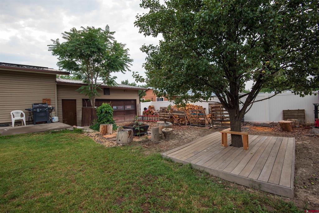 119 Akard Avenue Property Photo 43