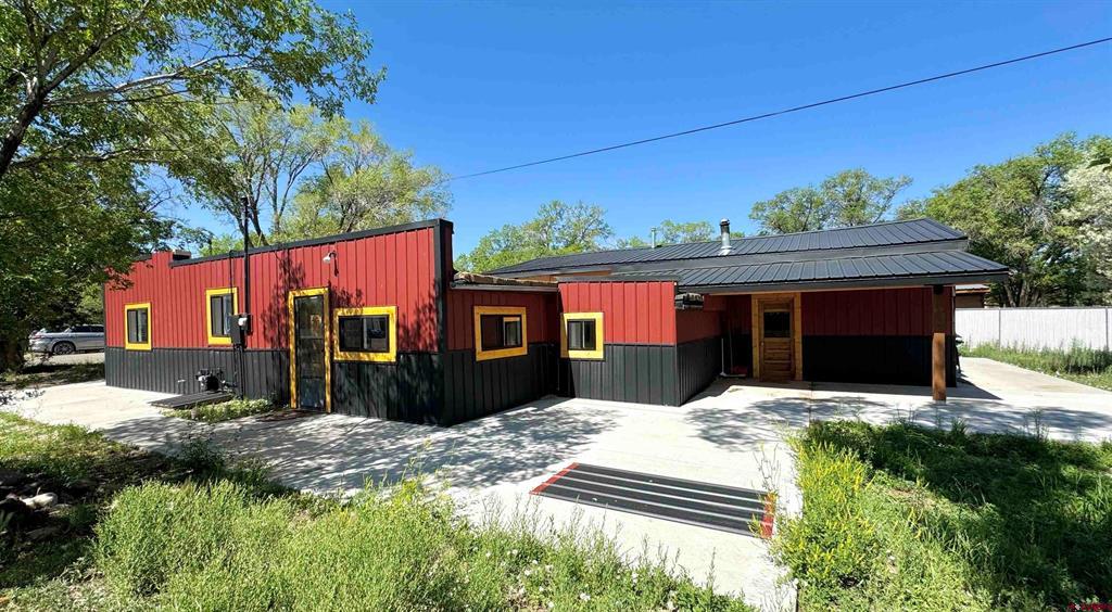 309 Sunnyside Lane Property Photo 1