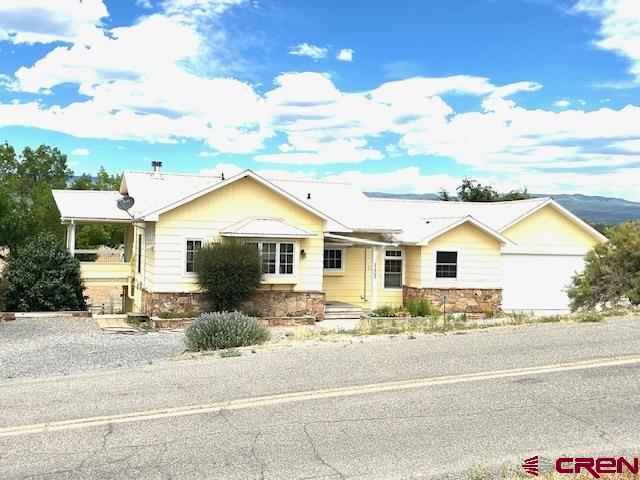 21905 North Road Property Photo 3