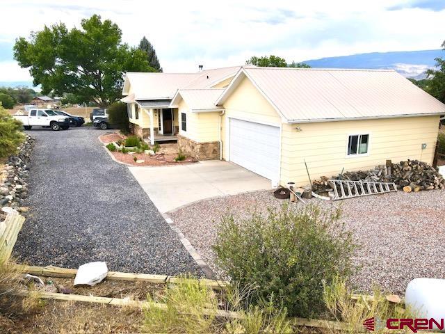 21905 North Road Property Photo 6