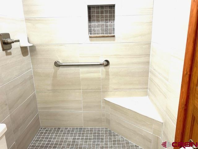 21905 North Road Property Photo 38