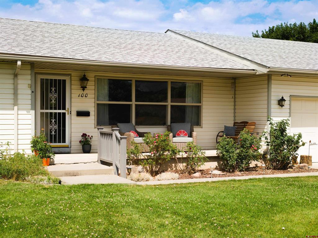 100 Meadowbrook Boulevard Property Photo 1
