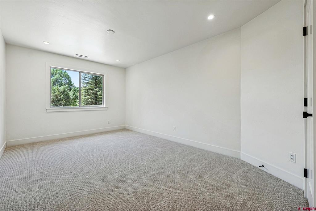 4 Woodland Circle Property Photo 17