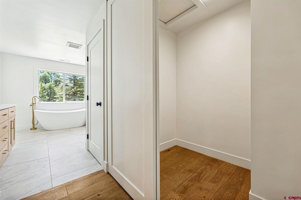 4 Woodland Circle Property Photo 23
