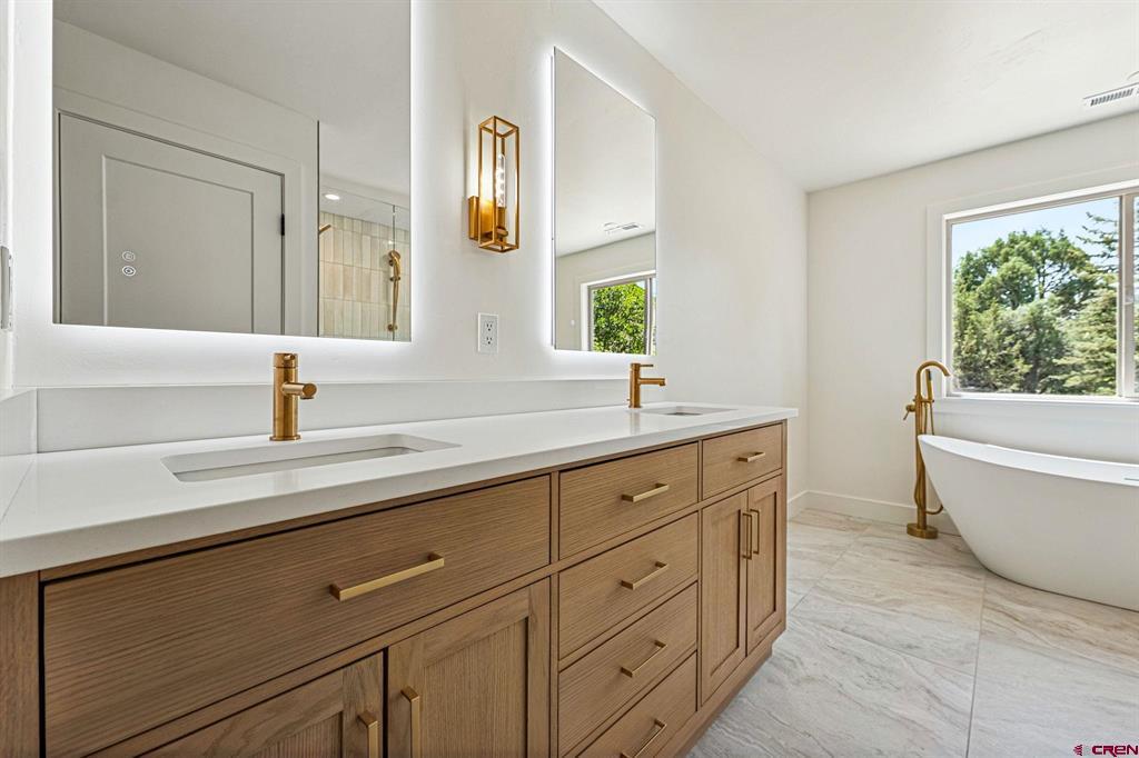 4 Woodland Circle Property Photo 24