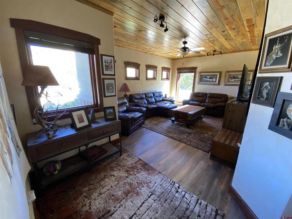 1833 Yellowstone Creek Road Property Photo 22