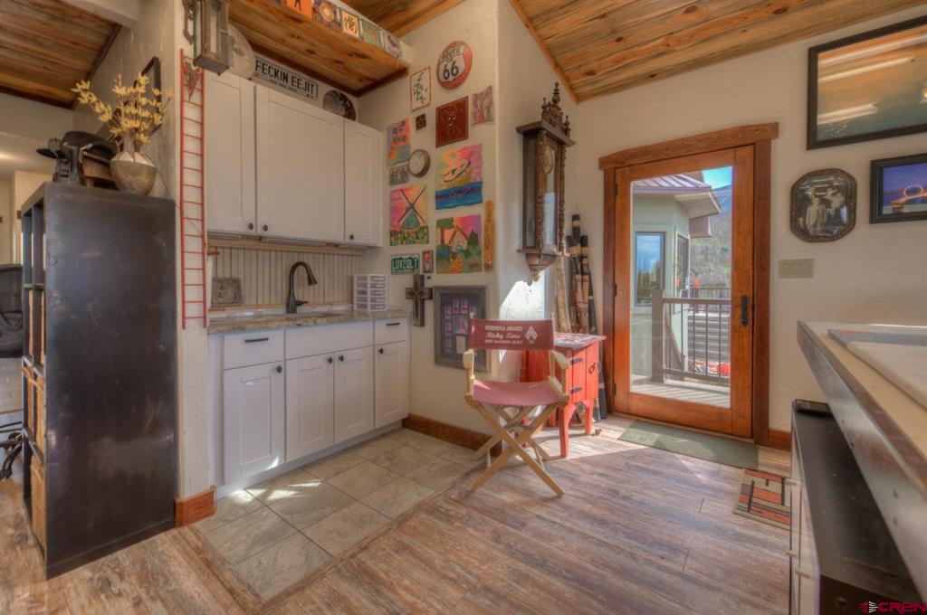 1833 Yellowstone Creek Road Property Photo 34