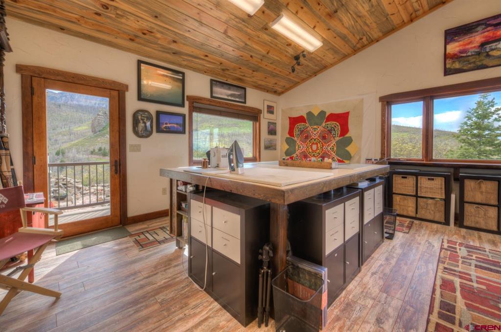 1833 Yellowstone Creek Road Property Photo 35
