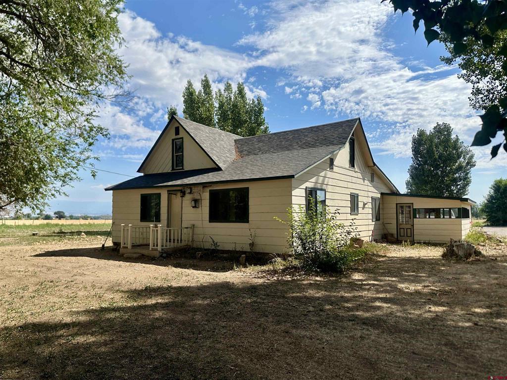 2468 1500 Road Property Photo 1