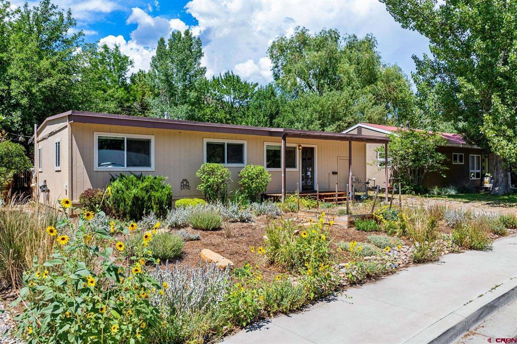 2605 Columbine Drive Property Photo 1