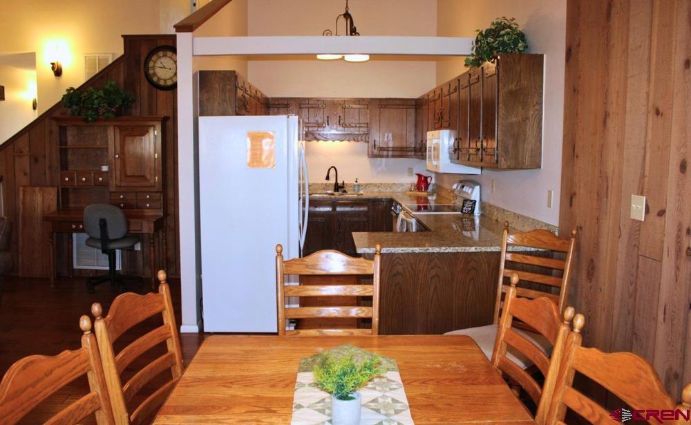 217 Pinon Causeway Property Photo 5