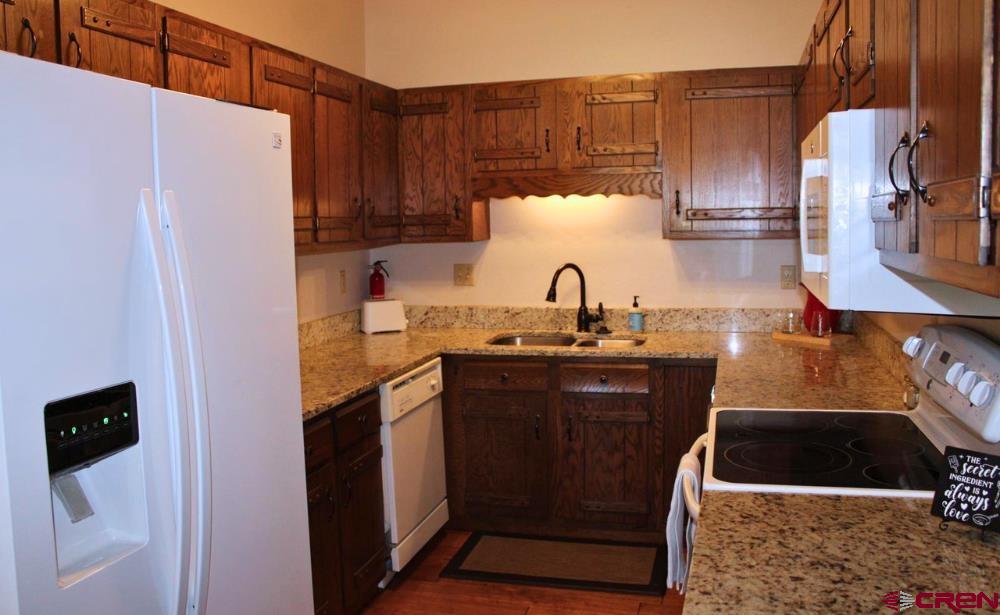 217 Pinon Causeway Property Photo 6