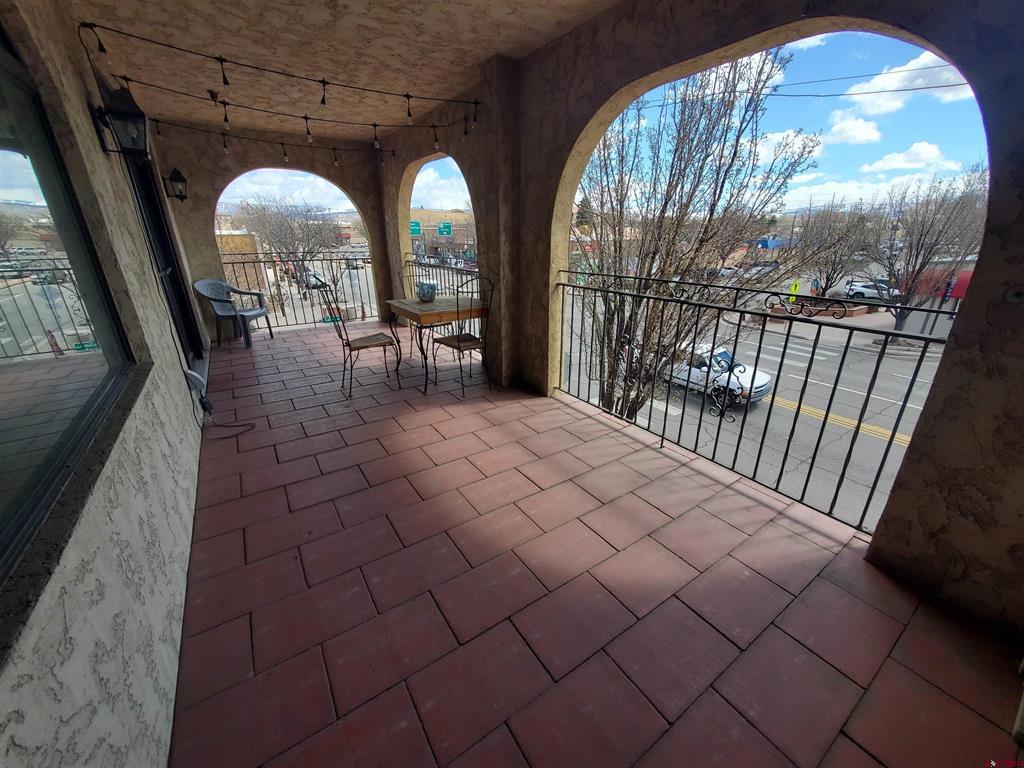 147 E Main Property Photo 13