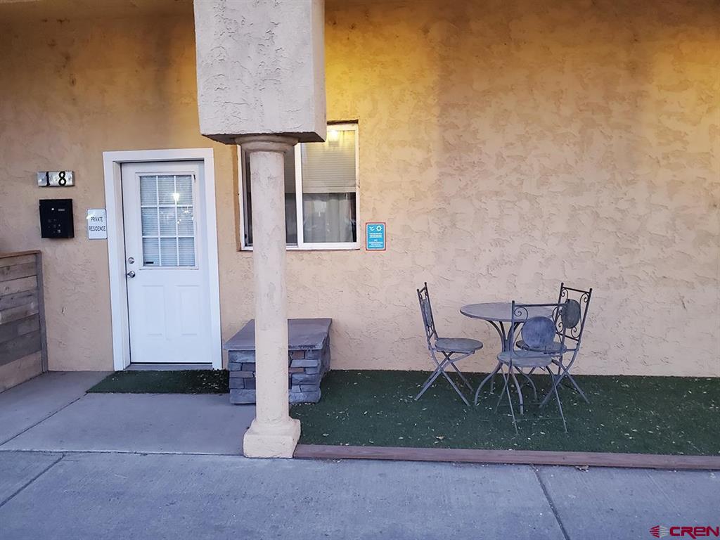 147 E Main Property Photo 14