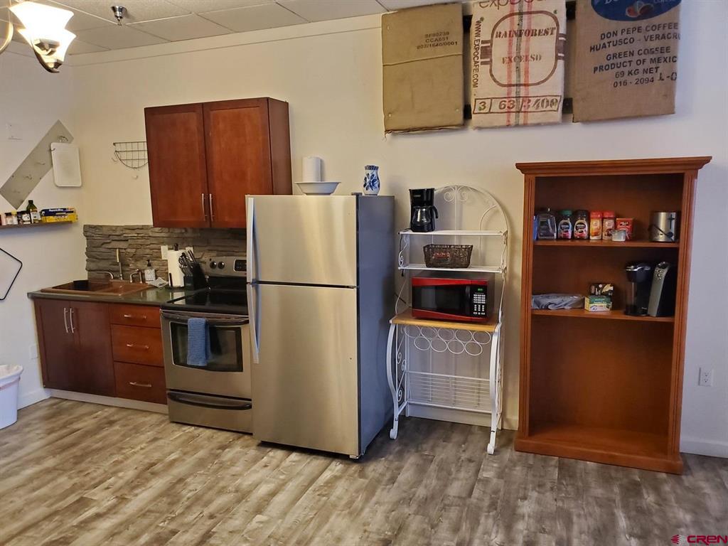 147 E Main Property Photo 20