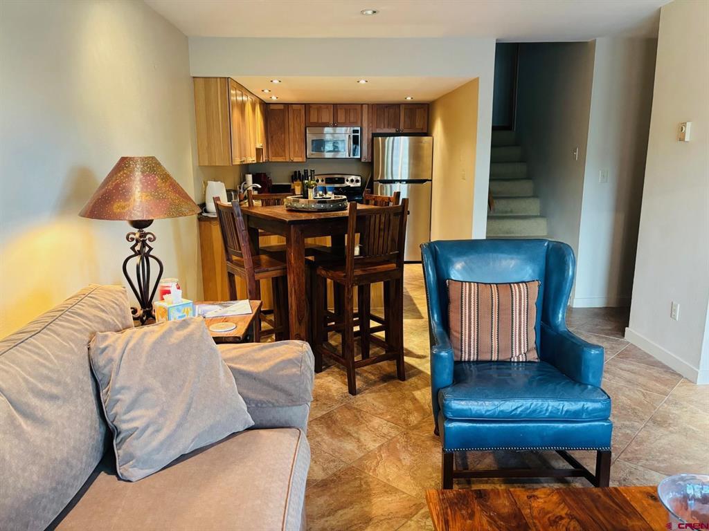 6 Ferringway Circle Property Photo 4