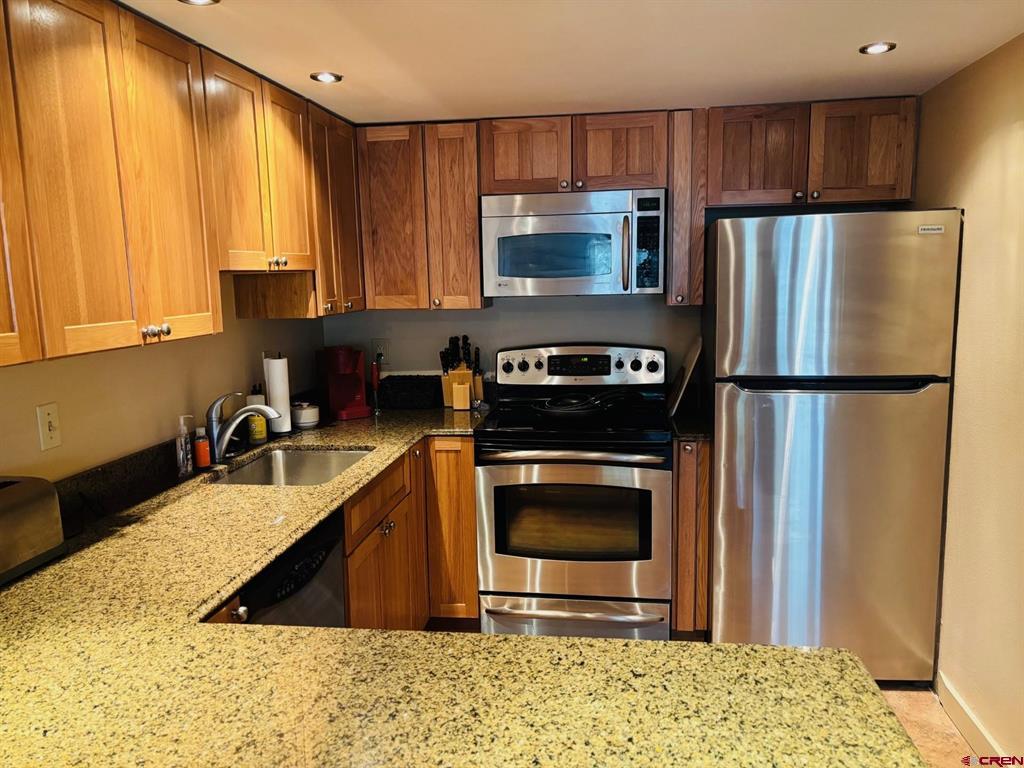 6 Ferringway Circle Property Photo 8