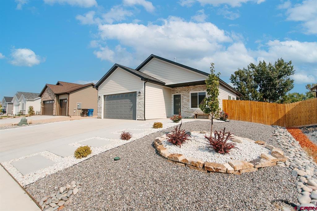 1609 Magpie Gulch Street Property Photo 1
