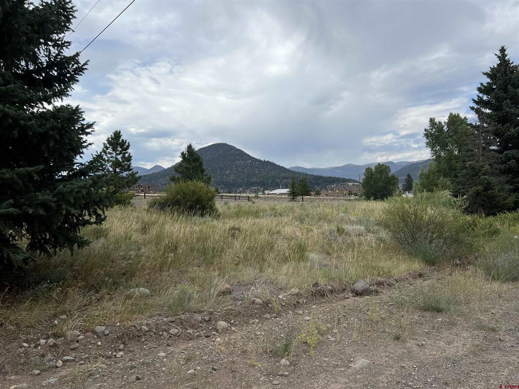 137 Rivercrest Drive Property Photo 2
