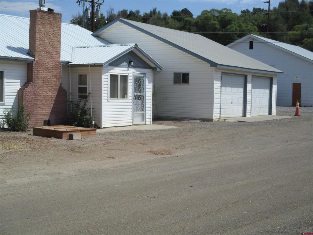 1102 Bluff Street Property Photo 2