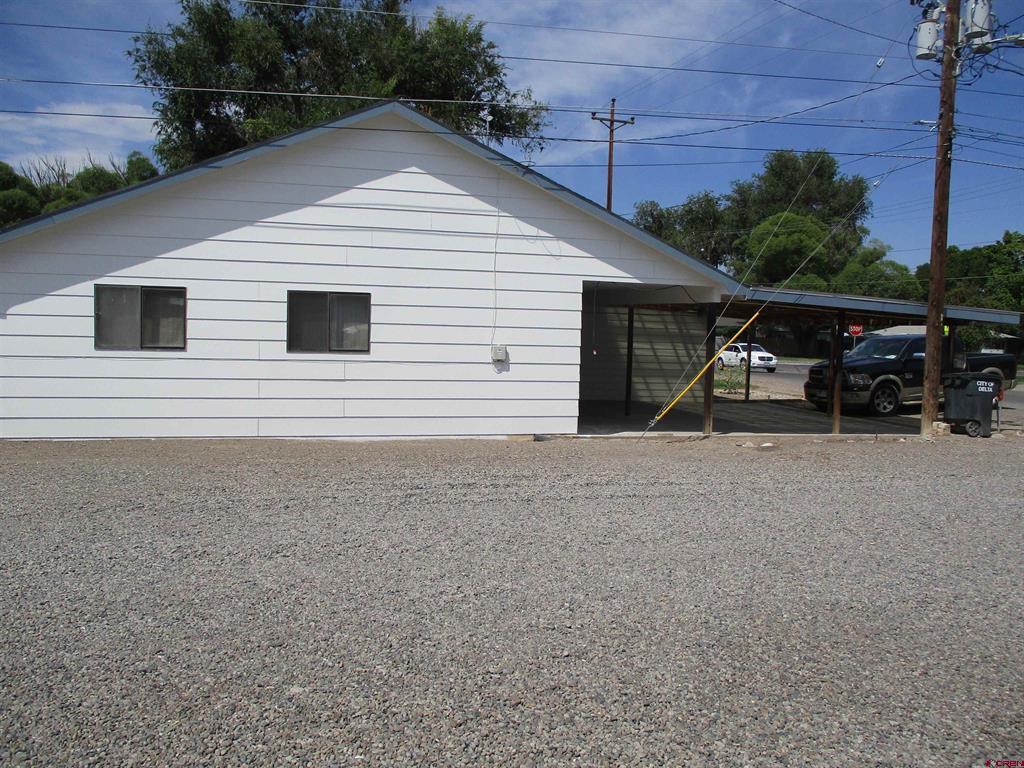 1102 Bluff Street Property Photo 3
