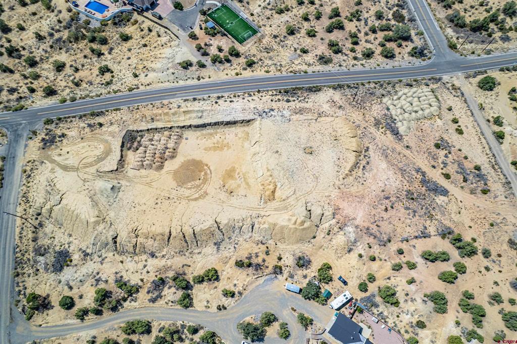 Nya Foothills Drive Property Photo 13