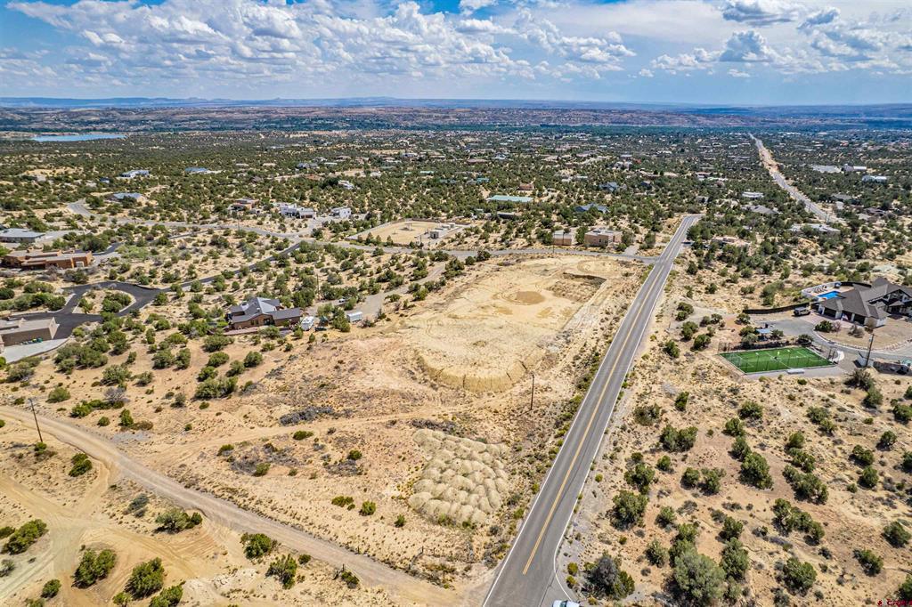 Nya Foothills Drive Property Photo 16
