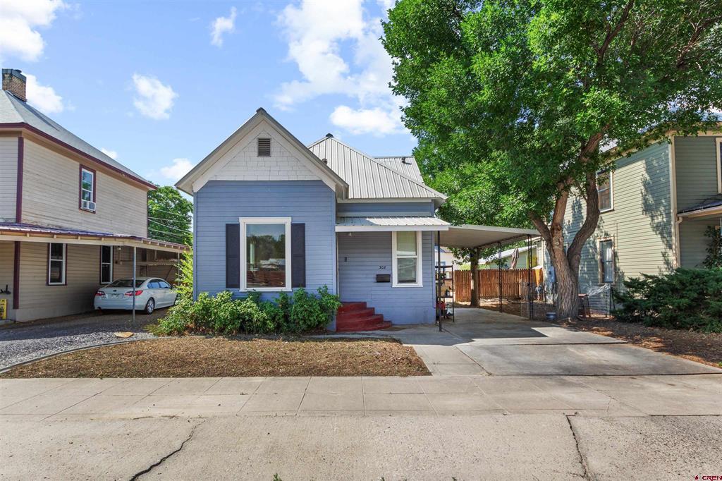 308 E 4th Street Property Photo 1