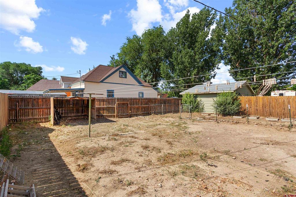 308 E 4th Street Property Photo 19