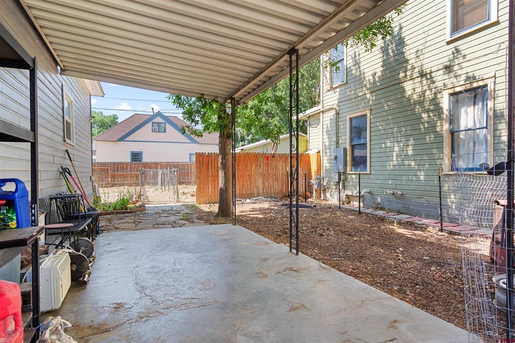 308 E 4th Street Property Photo 20