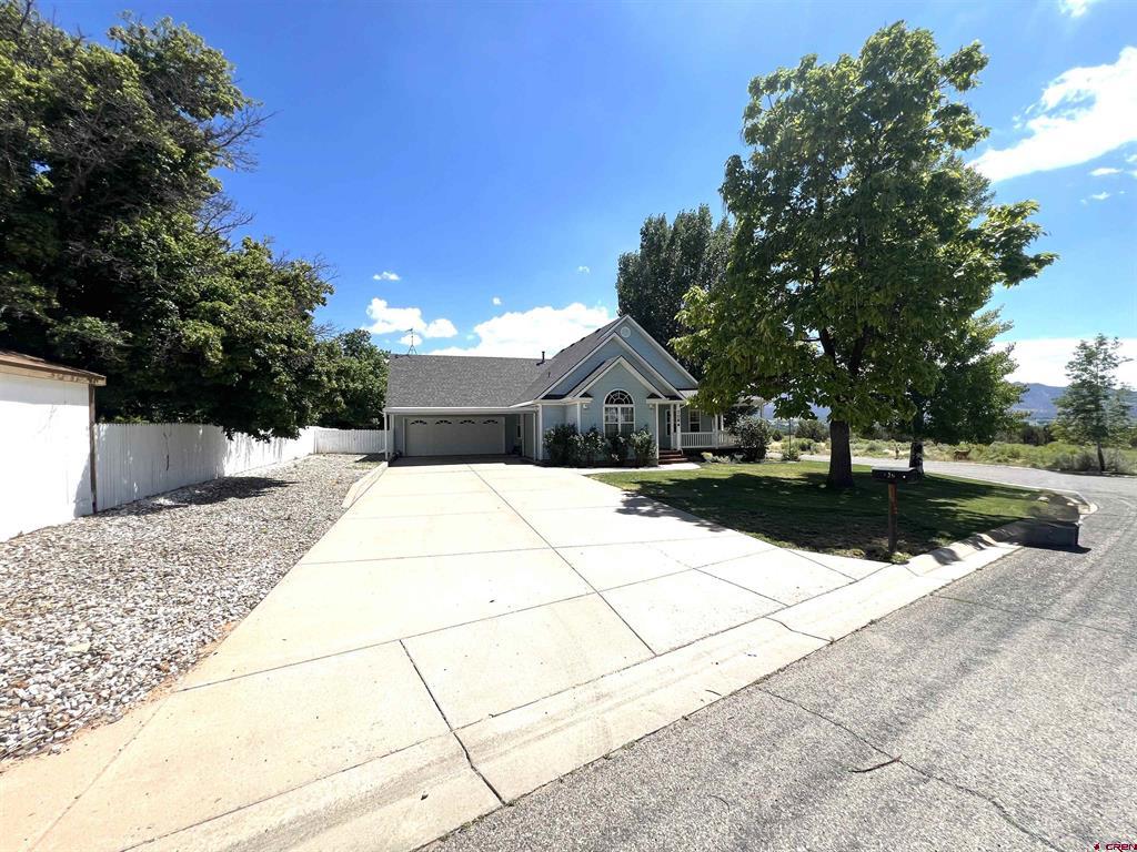 706 Apple Drive Property Photo 2