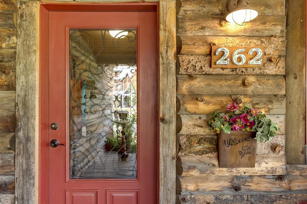 262 Larkspur Loop Property Photo 8