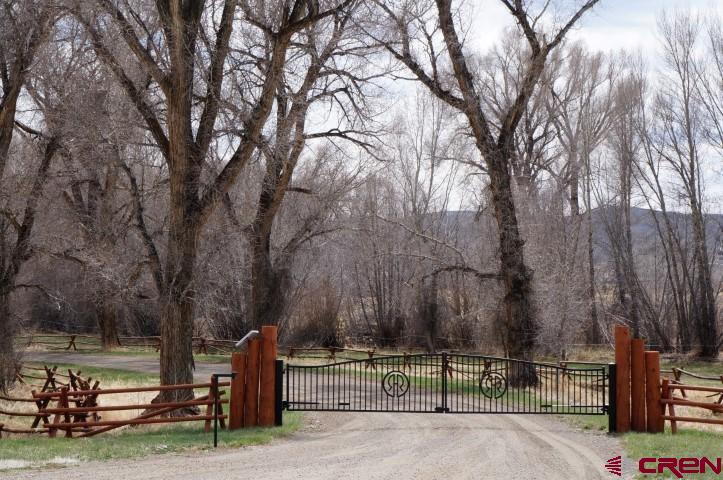 433 Meadow View Trail Property Photo 2