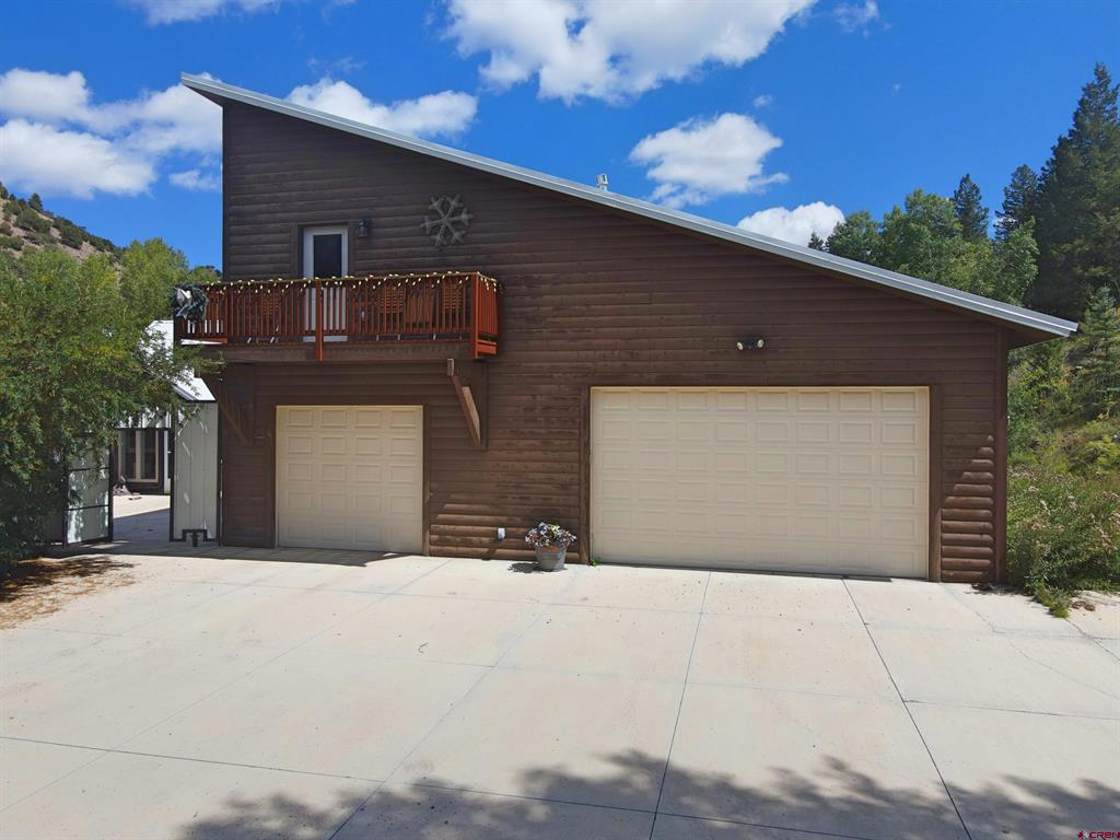10586 County Road 14 Property Photo 6