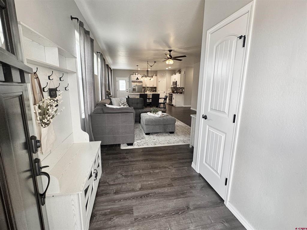 2802 Glacier Drive Property Photo 8