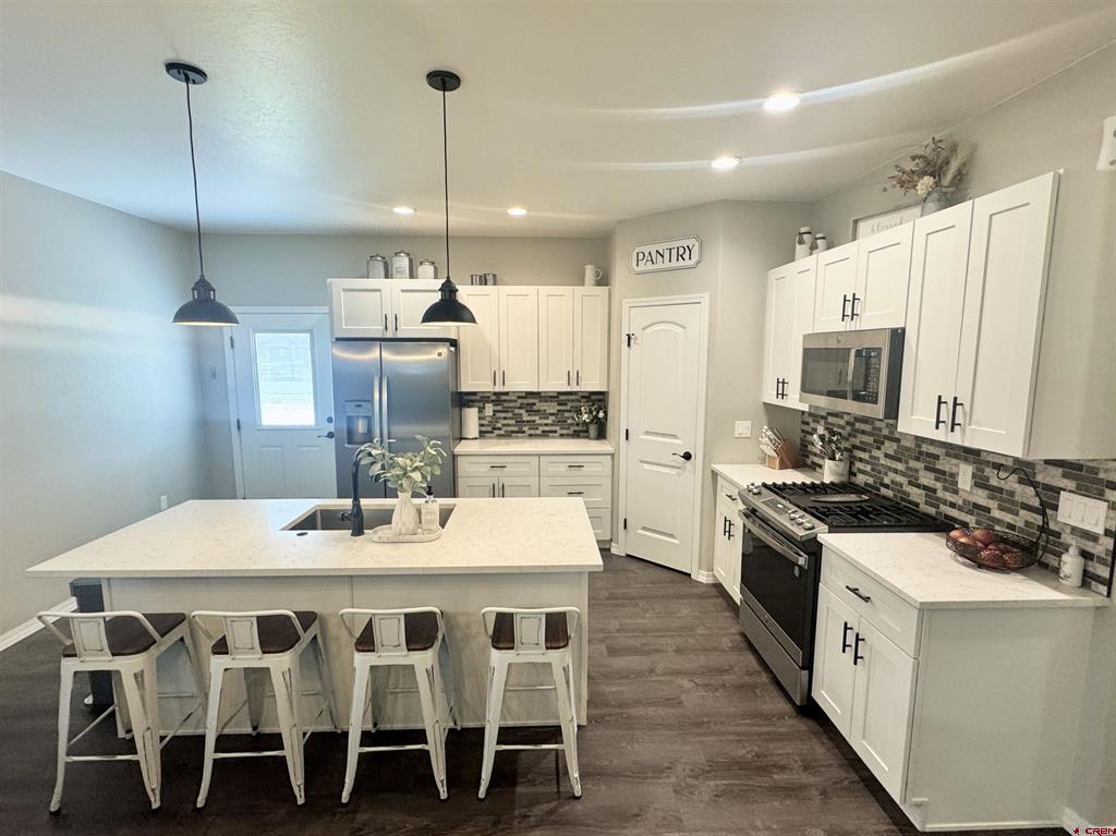 2802 Glacier Drive Property Photo 13