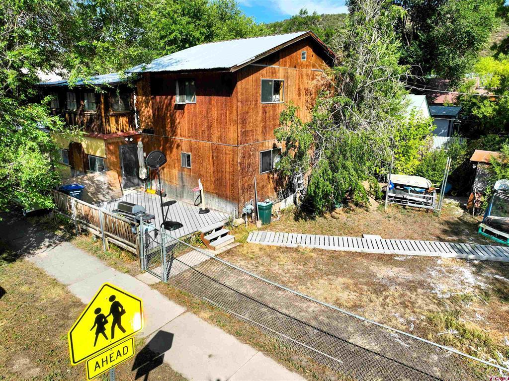 378 E 6th Avenue Property Photo 2