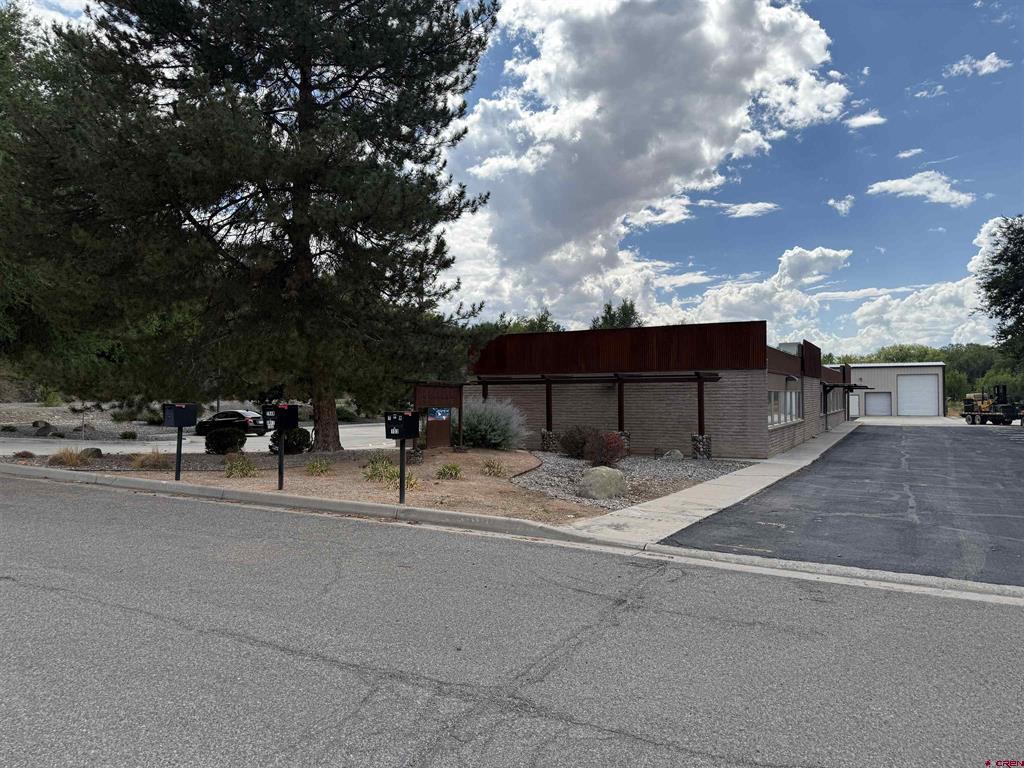675 Industrial Boulevard Property Photo 1