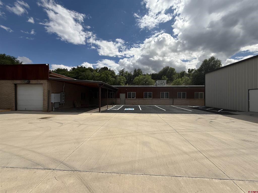 675 Industrial Boulevard Property Photo 1