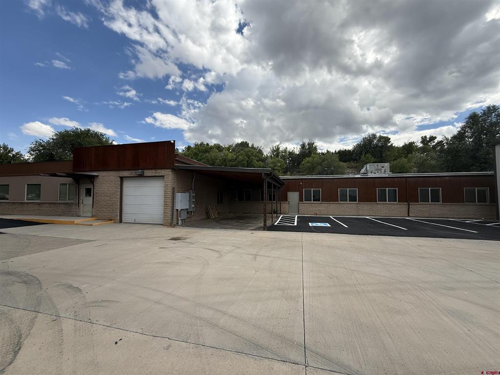 675 Industrial Boulevard Property Photo 3