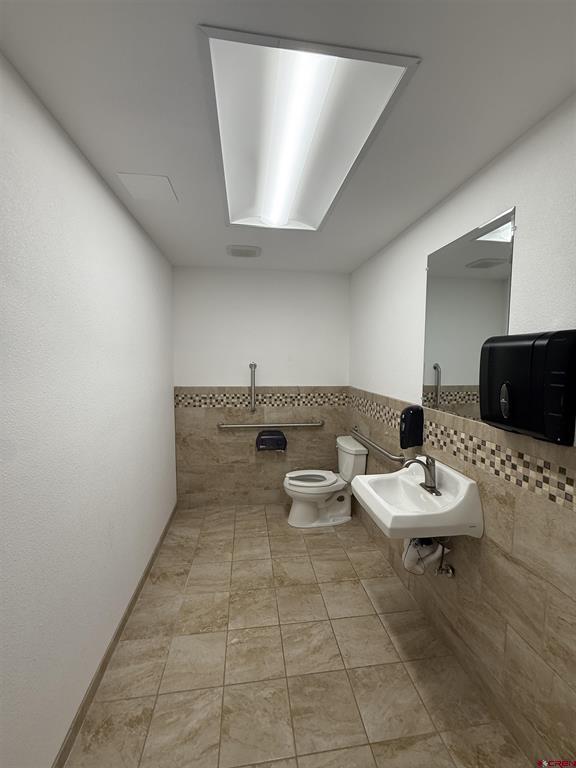 675 Industrial Boulevard Property Photo 17