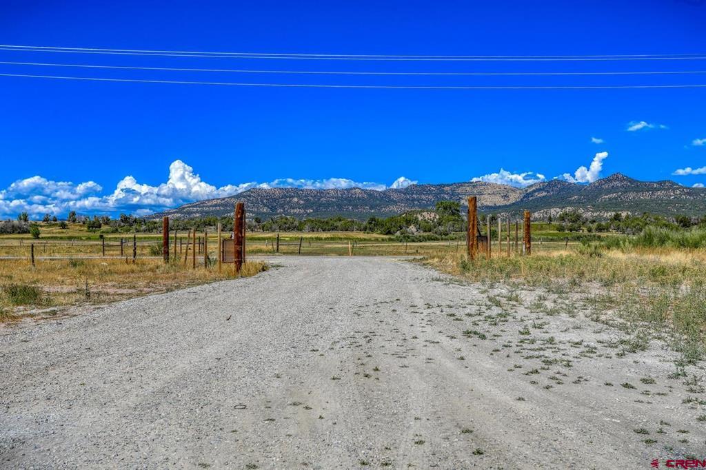 13806 State Highway 151 Property Photo 10